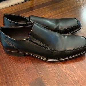 Men’s dress shoes size 10.5 black slip on